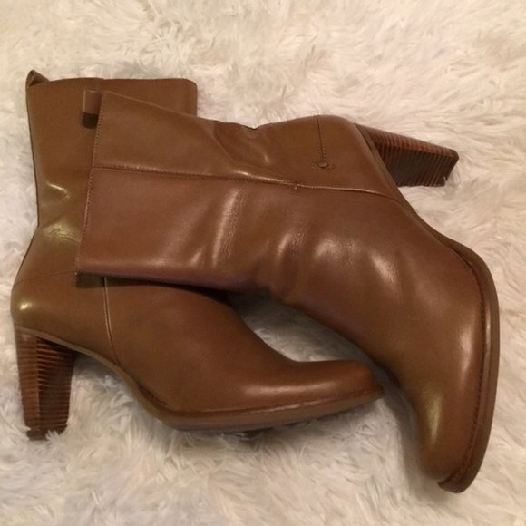 Gianni Bini Tan Leather Ankle Boots Size 9 NWOT - Picture 2 of 8